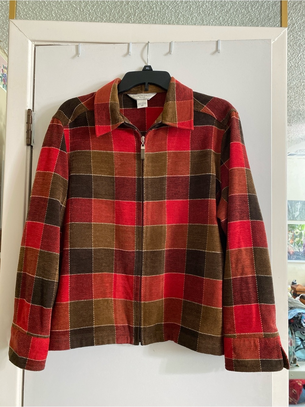 Allison Daley pristine fall plaid zip up jacket